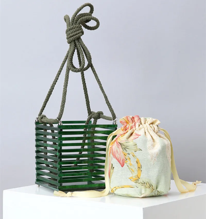 11264702701_1508568026