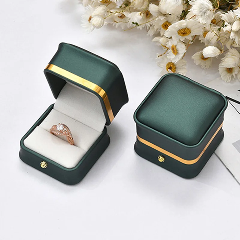Black Leather Magnetic Jewelry Boxes Wholesale