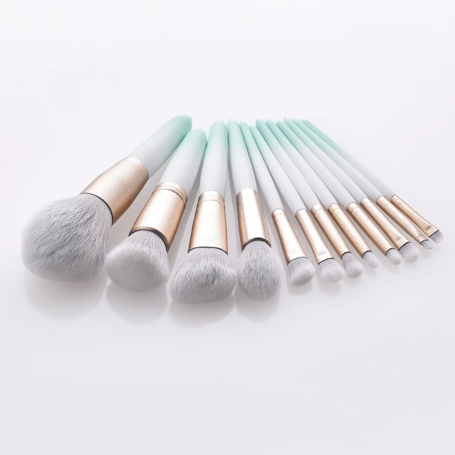

12 Pcs Gradient Green Color Makeup Brushes Set for Face Makeup Eye Blush Powder Eyeshadow Brush Makeup Tool