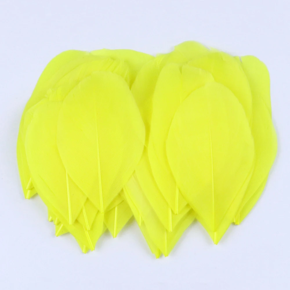 Yellow 50 шт. в полоску цветные гусиные перья маленькие перья 5-8 см DIY украшения Аксессуары свадебные декоративные шлейф - Цвет: Yellow