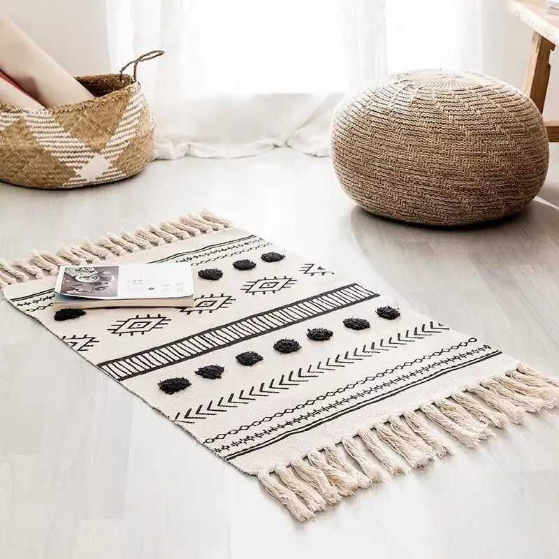 Retro Bohemian Hand Woven Cotton Linen Tassel Carpet Rug Bedside Rug Geometric Floor Mat Living Room Bedroom Carpet Home Decor