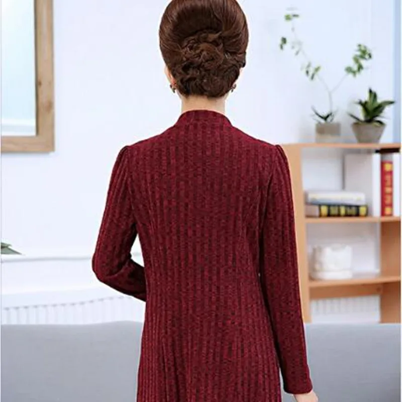 Plus size 5XL Women Knit Cardigan Coats New Middle-aged Clothes Autumn Windbreaker Female Casual Tops Medium Long Outwear QV428