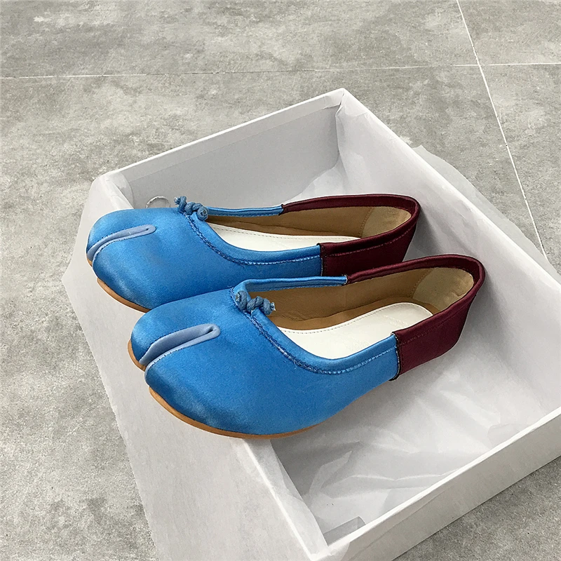 Newest Patchwork Split Toe Flat Shoes Woman Mixed Color Luxury Satin Butterfly-knot Slip On Ballet Flats Spring Women Shoes