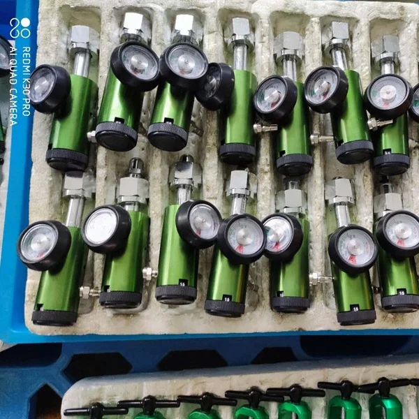 

Click-style 0-15L medical oxygen regulator CGA540 with Barb outlet