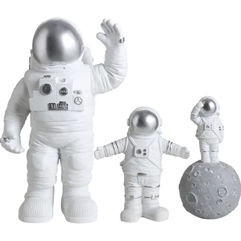 

Creative Lovely Modern Astronaut Miniatures Figurine Resin Craft Home Garden fashion tabletop Furnishing articles wedding decor