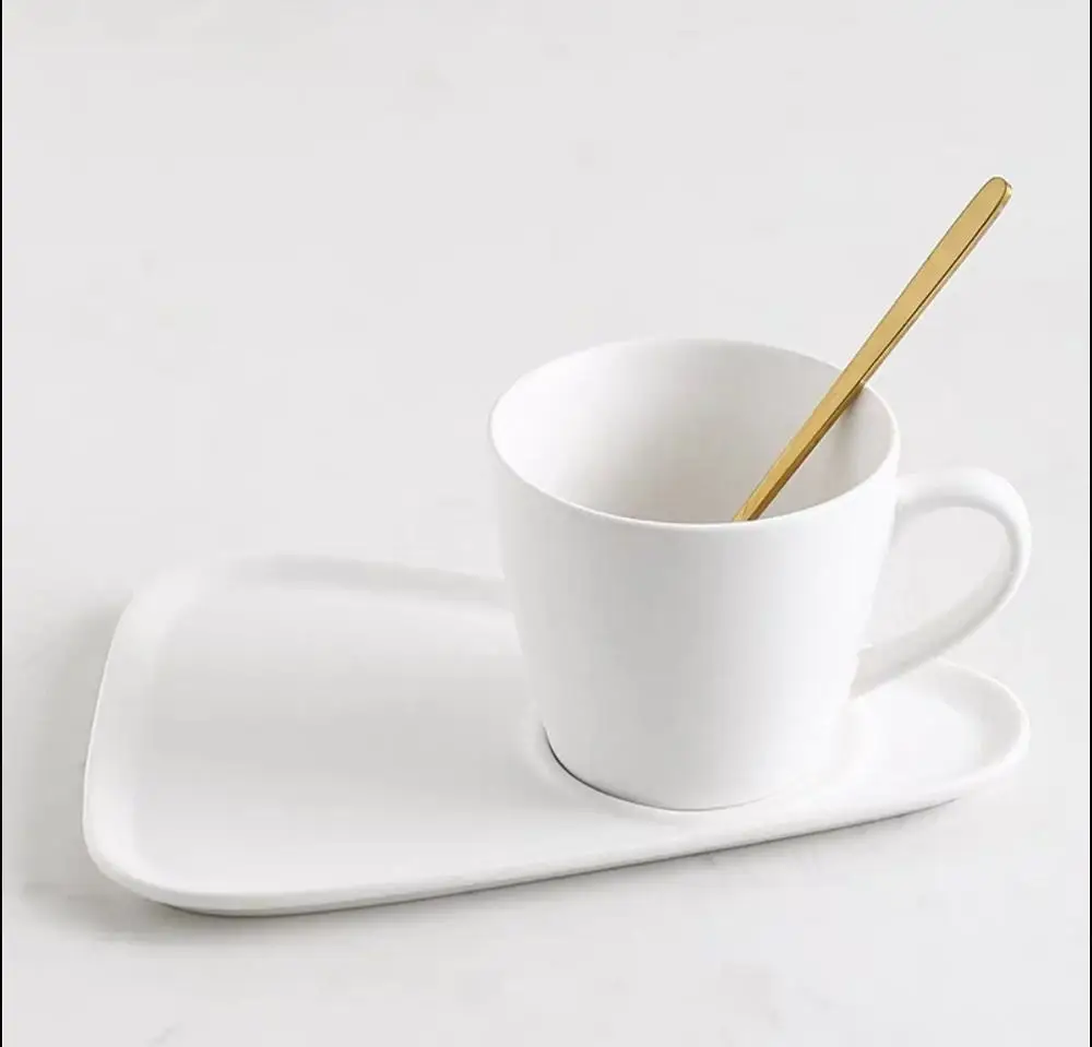 white set B Скандинавская керамическая кофейная чашка с ложкой и блюдцем, набор креативных европейских роскошных чашек для завтрака, закусок, послеобеденного чая, набор посуды с поддоном - Цвет: white set B