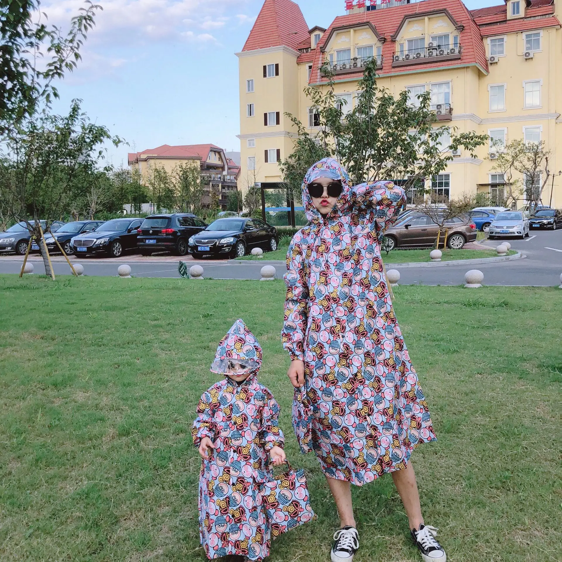 New Black Super Pacifier Raincoat with Space for Schoolbag Students CHILDREN'S Baby Men And Women Medium-small Children Parent