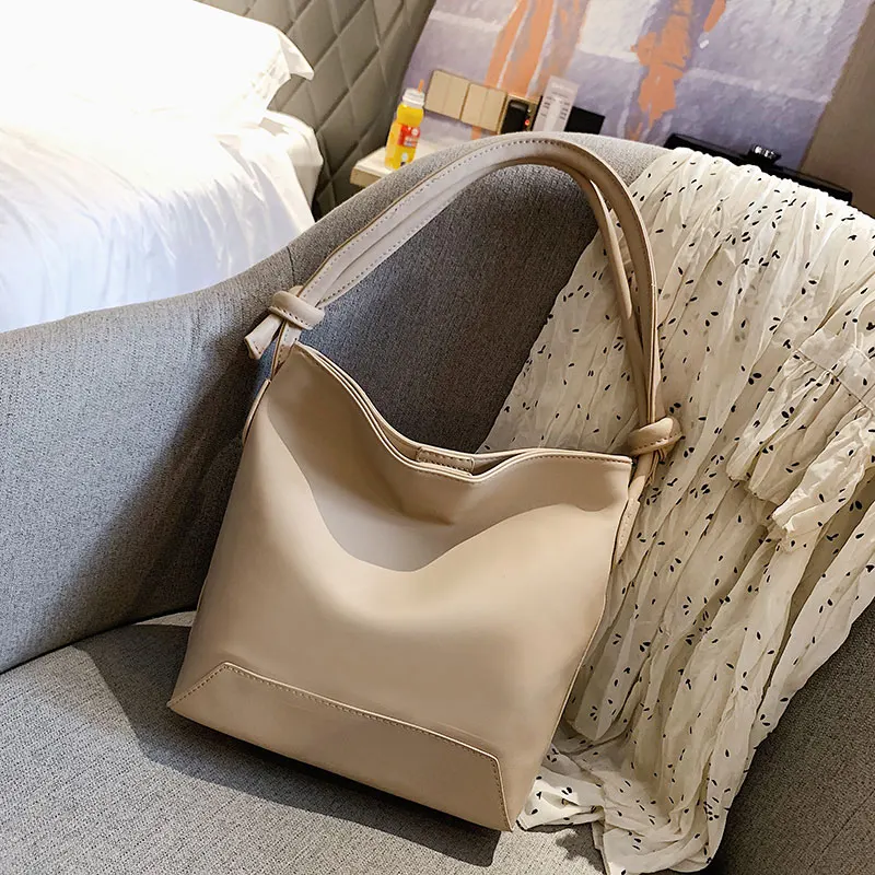 

Korean Style New Candy Color Bucket Bag For Ladies Soft Leather Handbags and Purse Female Minimalist Wind Shoulder Messenger Bag