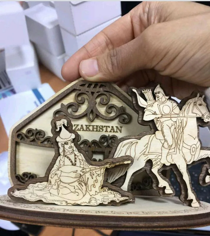 

Professional China Supplier CNC Laser Cutting Machine With Main Lid Open Switch For Long Piece Material 1390 Laser Engraver