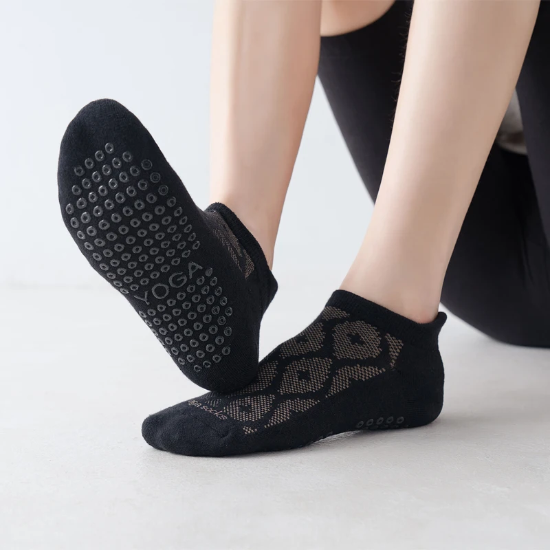 Ladies Professional Yoga Socks Breathable Anti-Slip Pilates Sock Cotton Women Sport Ballet Dance Fitness Sock with Fragrance