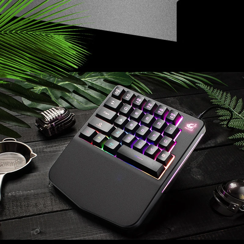  Waterproof Mini Mechanical Keyboards Gaming Dota 2 Keyboards Numeric Keyboards Wired for Computer L