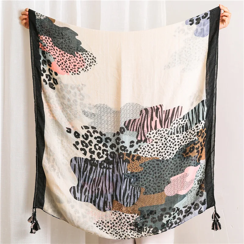 

Poland Women's Cotton And Linen Feel Oil Painting Blooming Gradient Scarf Sequined Decorative Exquisite Elegant Shawl