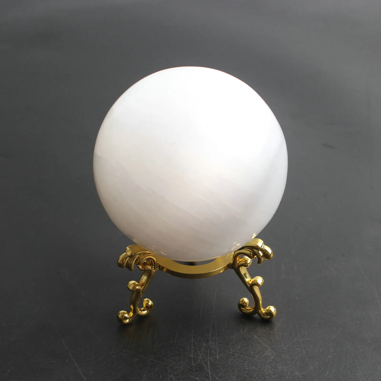 

1PC Selenite Ball Shaped Love Aromatherapy Gypsum Stone Quartz Crystal Yoga Power Relaxation Reiki Healing Home Decor