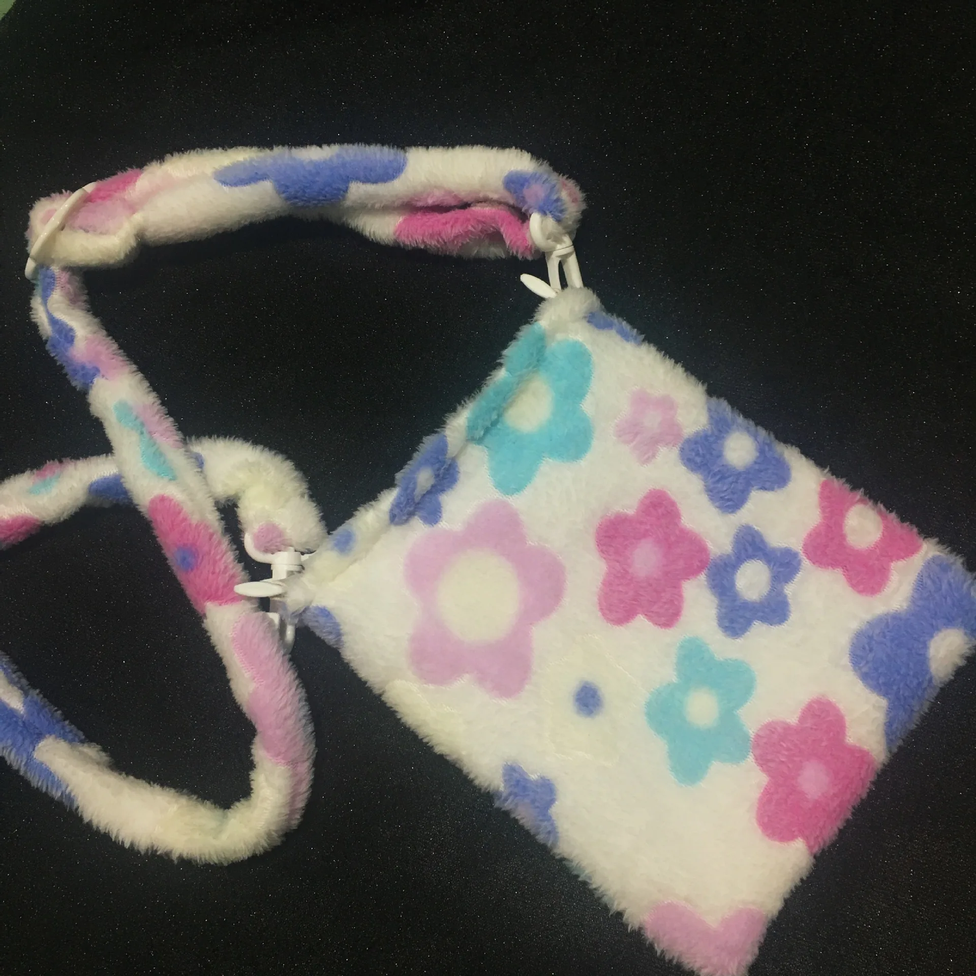 

Bag Cute Lovely Small Flower Plush Messenger Bag Winter Shoulder Bag Femal Large Plush Winter Handbag Soft Warm Fur Bag