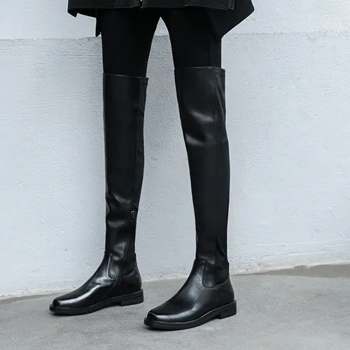 Женские сапоги выше колена из натуральной кожи на плоской подошве; высокие сапоги до бедра высокого качества; сезон осень-зима; черные тонкие высокие сапоги; теплая обувь - Цвет: black