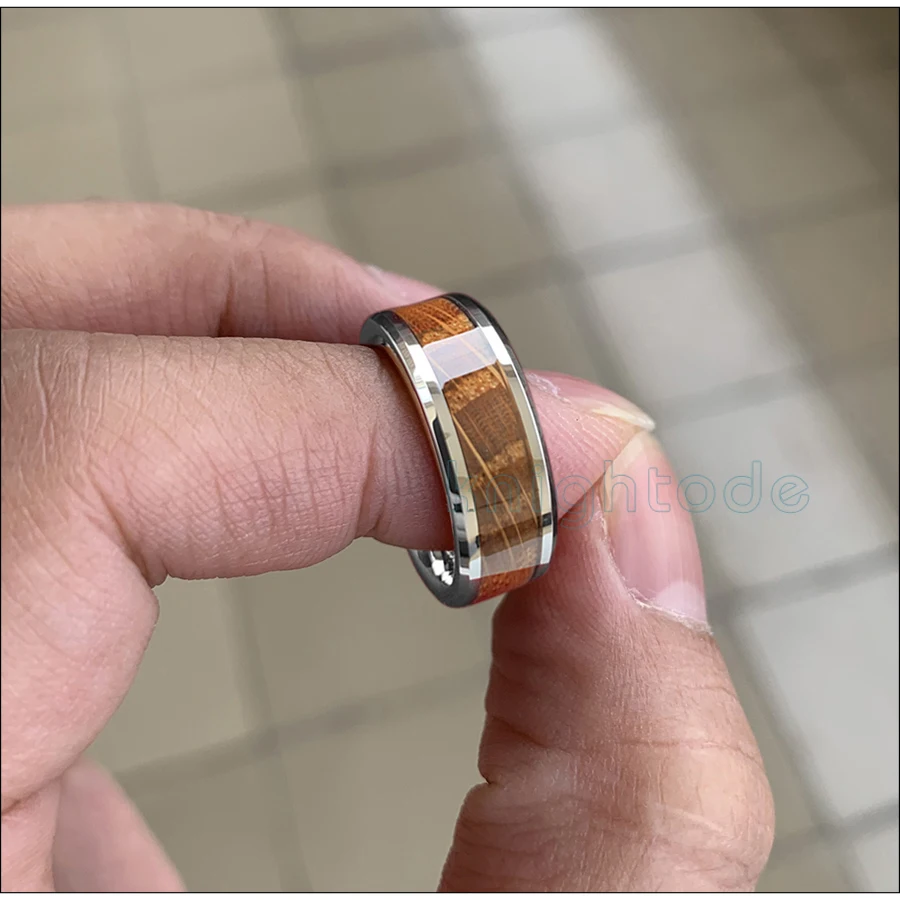 6mm 8mm Tungsten Carbide Rings Whiskey Barrel Oak Wood inlay for Men Women Engagement Wedding Bands Beveled Edges Polished