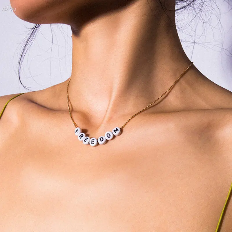 AOMU Корея Длинная цепочка полосы геометрические белые круглые буквы Солнечный кулон ожерелье для женщин ювелирные изделия в стиле "Бохо"