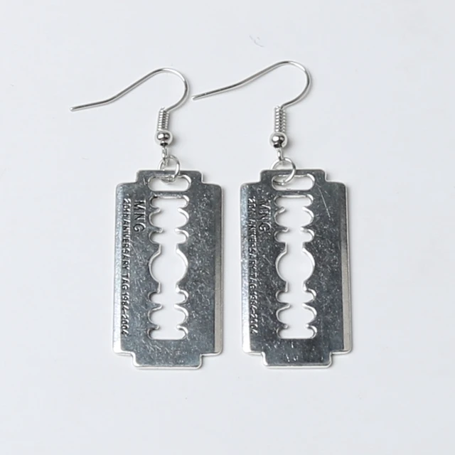 Adorably Sinister Razor Blade Earrings - Image 4