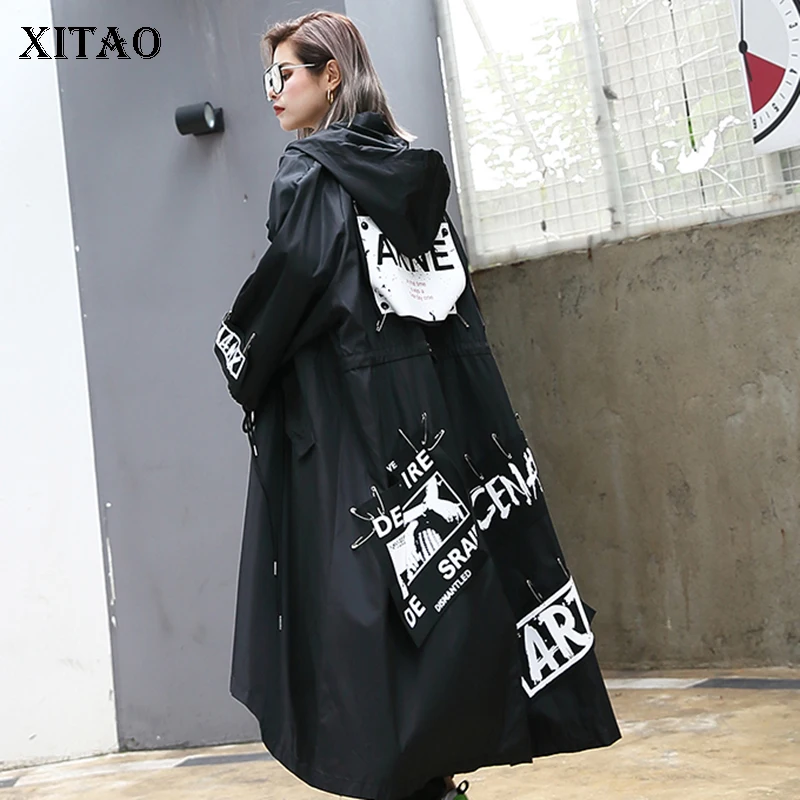 Kopen XITAO Gesplitst Plus Size Black Trench Voor Vrouwen Tij Lange Print Streetwear Hoodie Casual Vrouwelijke Brede Taille Jas 2019 ZLL1100