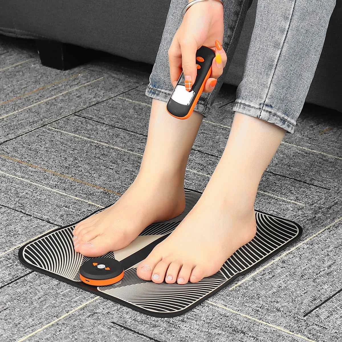 Foot Massager Smart Wireless EMS Muscle Stimulation Foot Acupoint Massage Mat Health Care With or Without Remote Control Version
