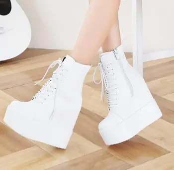 

New autumn and winter short tube raised Martin boots 13cm high platform shoes