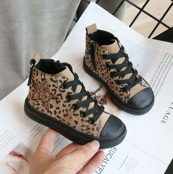 

Korean children's high canvas shoes side zipper student shoes shoes girls leopard soft bottom casual shoes