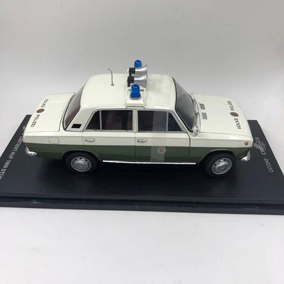 Модель автомобиля Fiat 1/18 из коллекции 1200 выпуск 124 литье под давлением|Наземный