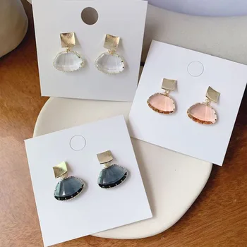 

2019 Japan Korea Hot Sale Fashion Jewelry Simple Gold Copper Earrings Fan Shaped Transparent Crystal Earrings for women gift