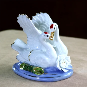 

ROMANTIC PORCELAIN COUPLE SWAN FIGURINE CERAMIC SWAN LOVERS STATUE ORNAMENT HANDICRAFT VALENTINE'S DAY GIFT FOR WEDDING DECOR