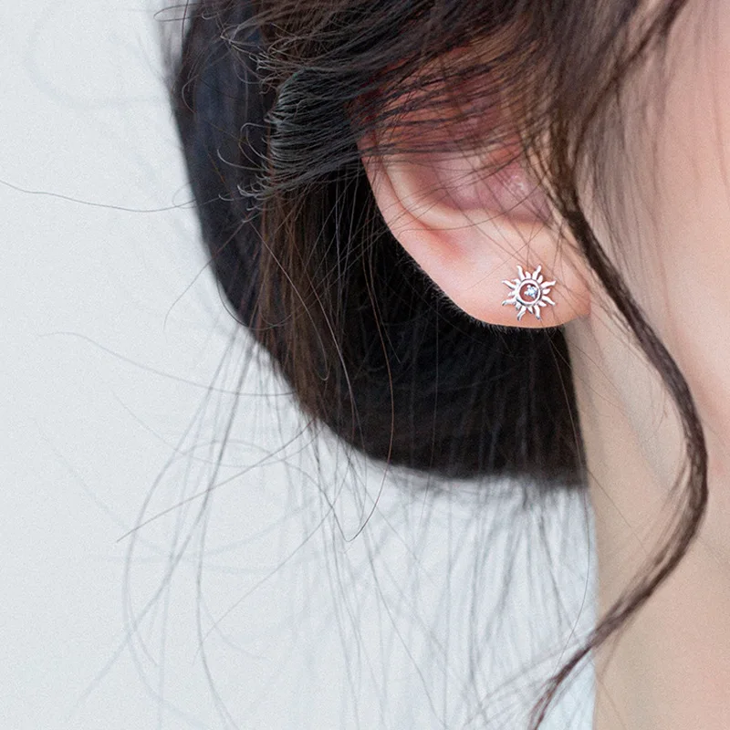 

2021 France New Style Design Sun Stud Earring for Women Silver Color CZ Crystal Earring Fine Jewelry Charm Women Wedding Jewelry