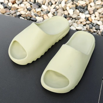

2020 new fashion women slippers soft light non-slip bathroom sandals men's casual home slippers family shoes four seasons 36-45