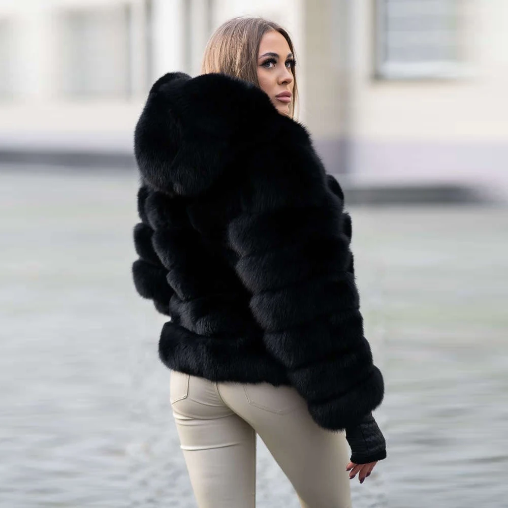 Fashion Short Real Fox Fur Jacket with Hood Women New Black Natural Fox Fur Coat Winter Trendy Warm Genuine Fur Overcoat Luxury