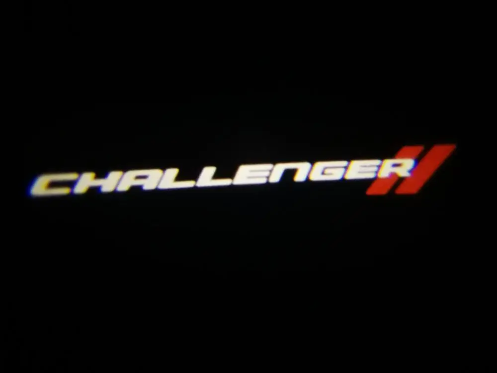 A17 2 шт. высокая прозрачность для Dodge Challenger Автомобильный светодиодный логотип на дверь светильник логотип проектор светильник для Hellcat R/T SRT SXT GT SE T/A шейкер 392 - Испускаемый цвет: A17
