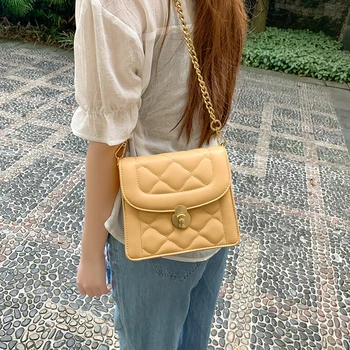 

2019 New Korean Version The Small Square Women Bag Fashion Handbags Retro Shoulder Bag Messenger Bag Mobile Phone Bag