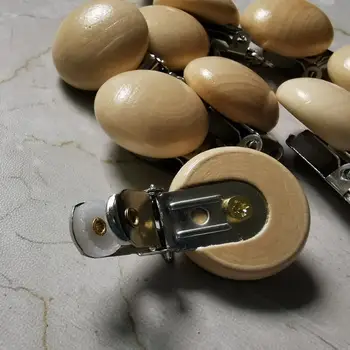 

200pcs Metal Wooden Baby Pacifier Clips Solid Color Holders Cute Infant Soother Clasps Holders