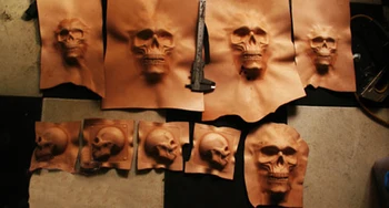 

Handcrafted leather tools - skeleton skull molds