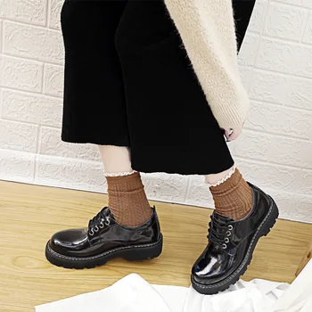 

Yiluan Spring New Small Leather Shoes Lace up Sneakers Platform Female Students Wild Lace Retro College Style Casual Shoes