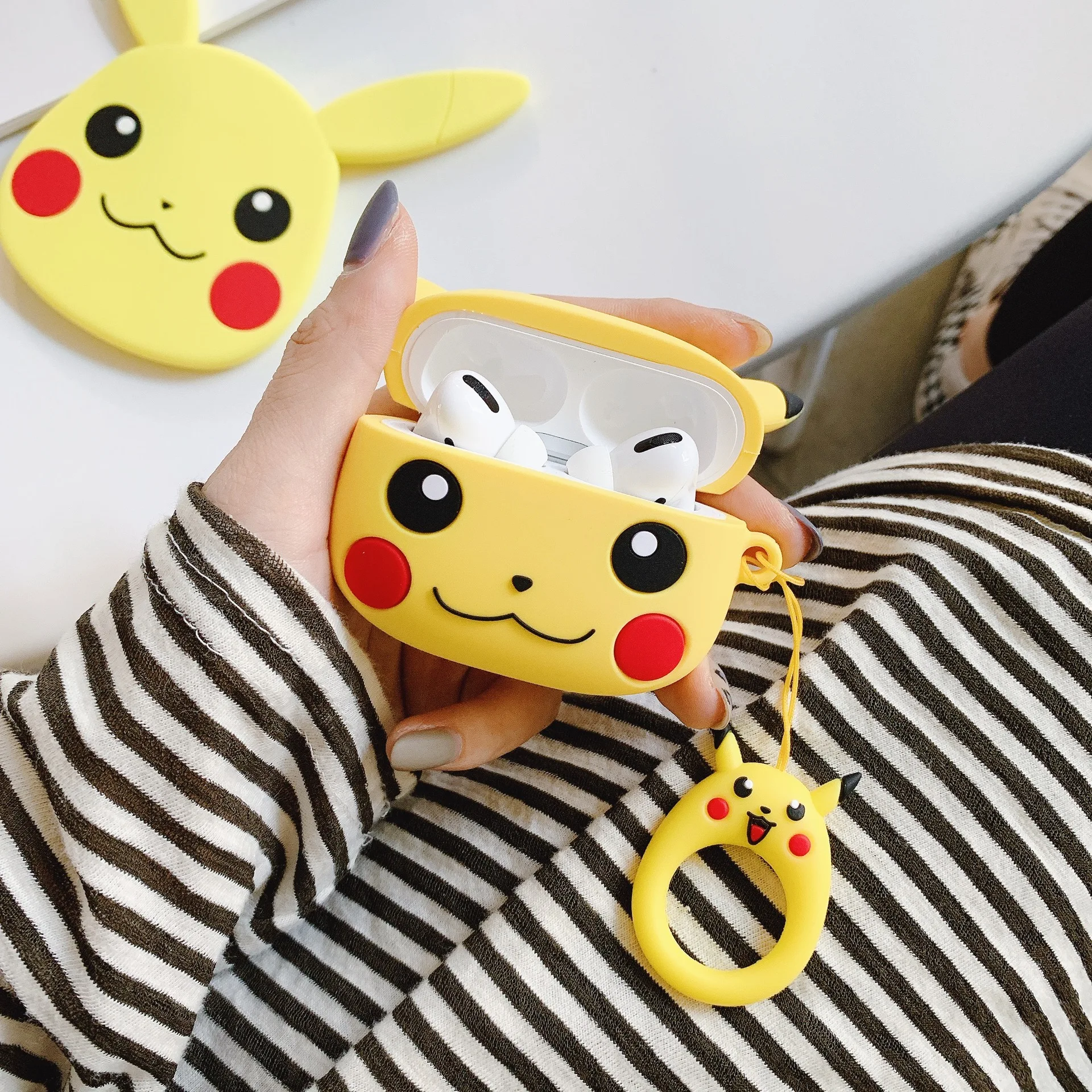 

TAKARA TOMY Pokemon AirPods 1/2 Silicone Case Kawaii Pikachu Cartoon Anti-drop Bluetooth Earphone Protective Case Box Gifts