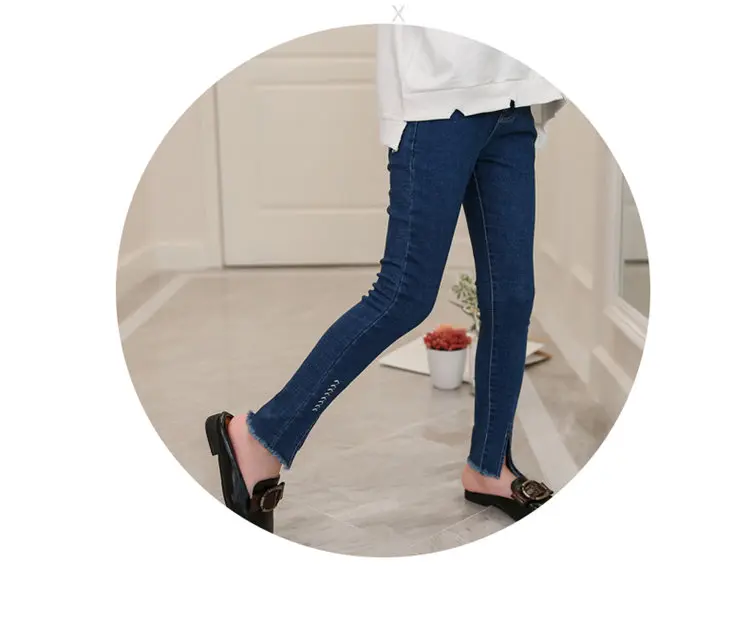 7_25脚口开叉牛仔裤_08