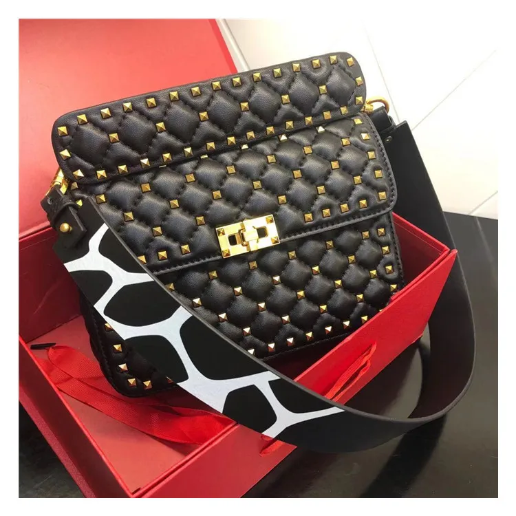 

2020 New Style Rivet Fashion WOMEN'S Shoulder Bag