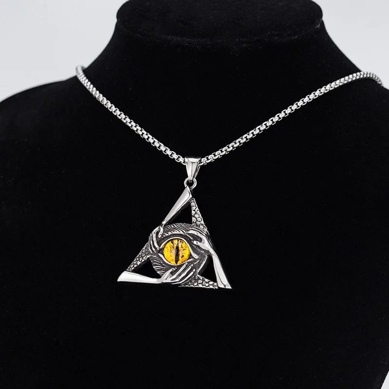 

2022 Titanium Steel Men's Hip Hop Accessories Stainless Steel Eye Necklace Retro Triangular Pendant Necklace Geometric Jewelry