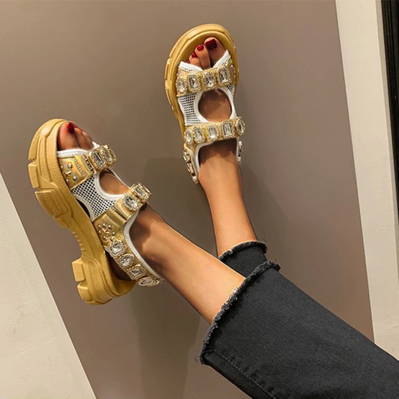 10987461054_1539052875