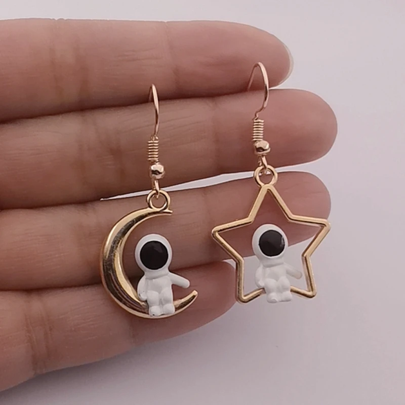 Astronauts Enamel Charms Earring Alloy Moon Stars Cosmonaut Earrings Asymmetrical Dangle Jewelry Gift | Украшения и аксессуары