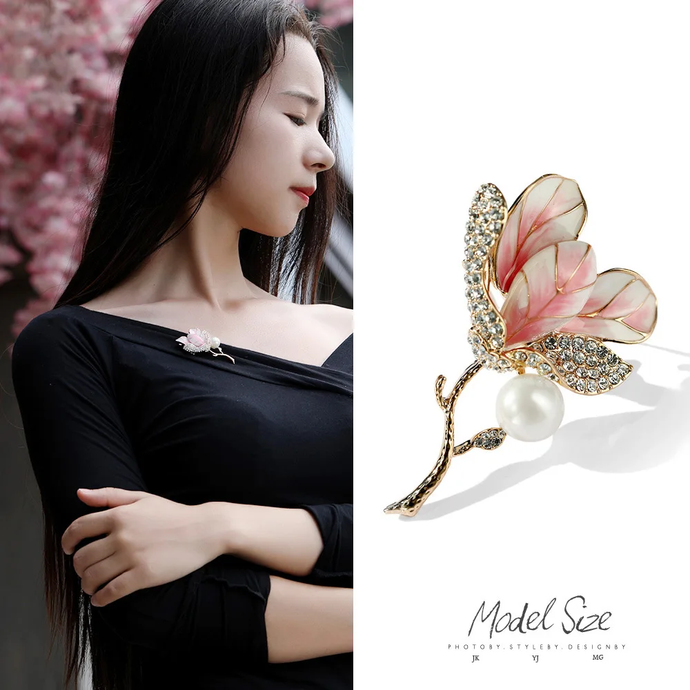 

Xiliang Concubine Top Grade Shell Pearls Creative Hisbiscus Bouquet Brooch Suit Cardigan Accessories Brooch Corsage X1031