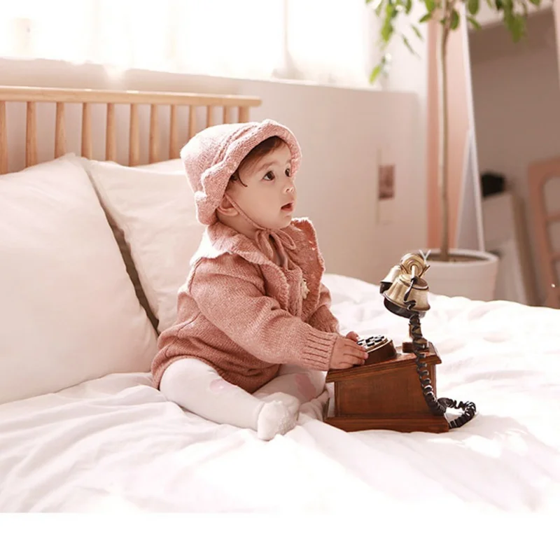 Боди для малышей с длинными рукавами; одежда для маленьких девочек; хлопковый милый трикотажный комбинезон с гофрированным воротником; Однотонный комбинезон для детей от 0 до 12 месяцев