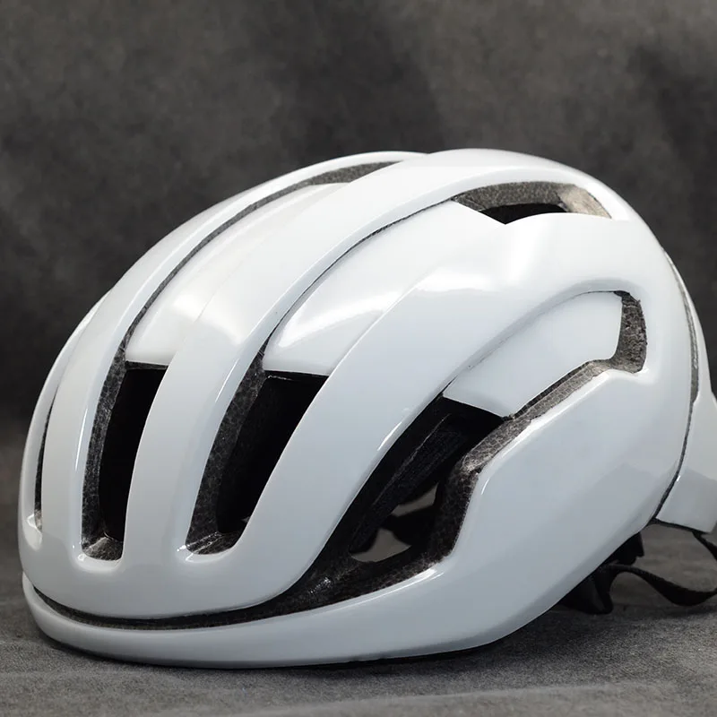 Integrally-molded Cycling Helmet Eps Men Women Bike Helmet Ultralight Sports Bicycle Helmet M 54-60 Capacete Ciclismo