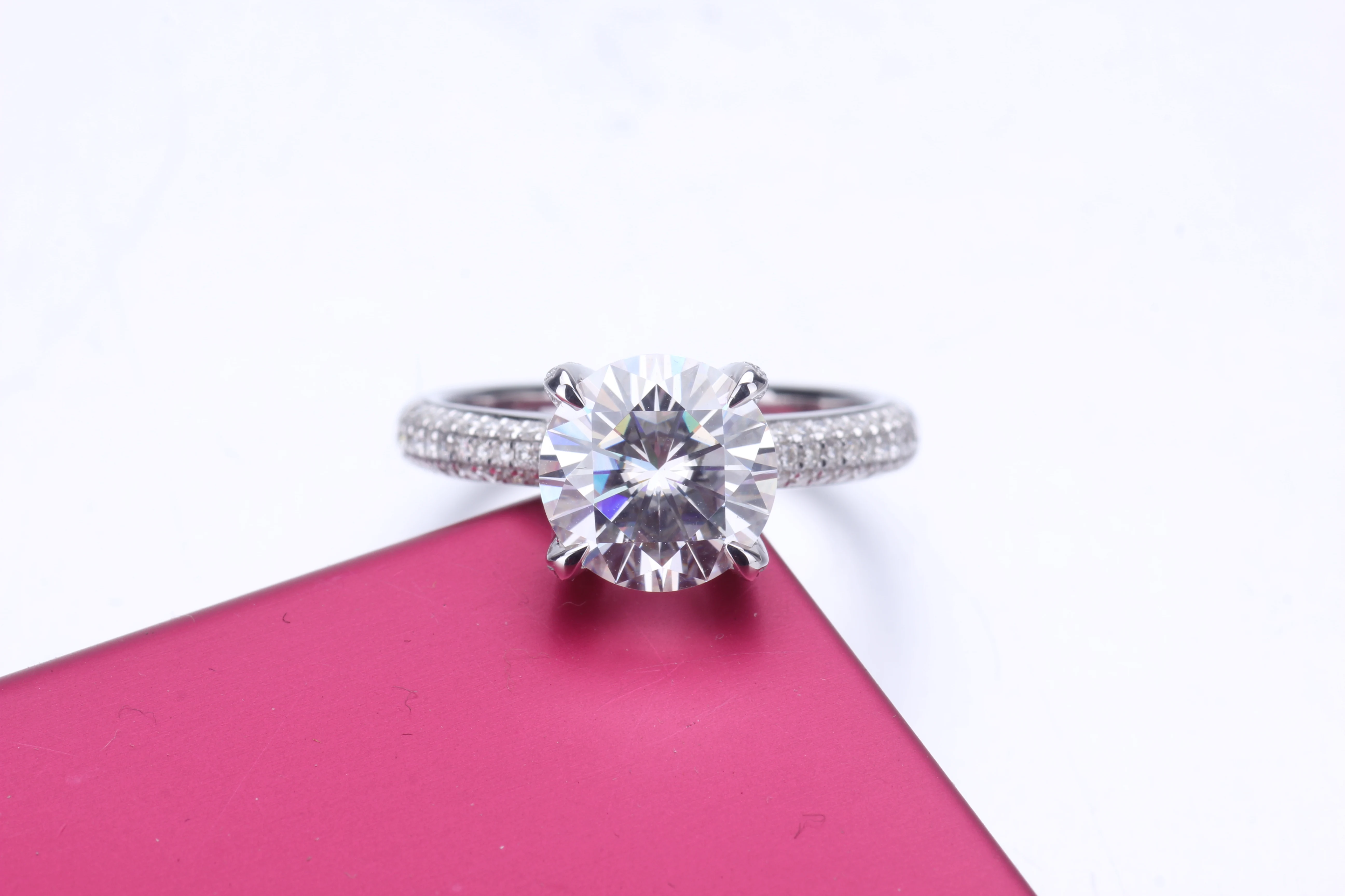 Starsgem драгоценность высокого качества EF супер белый 18K Moissanite кольцо романтическое