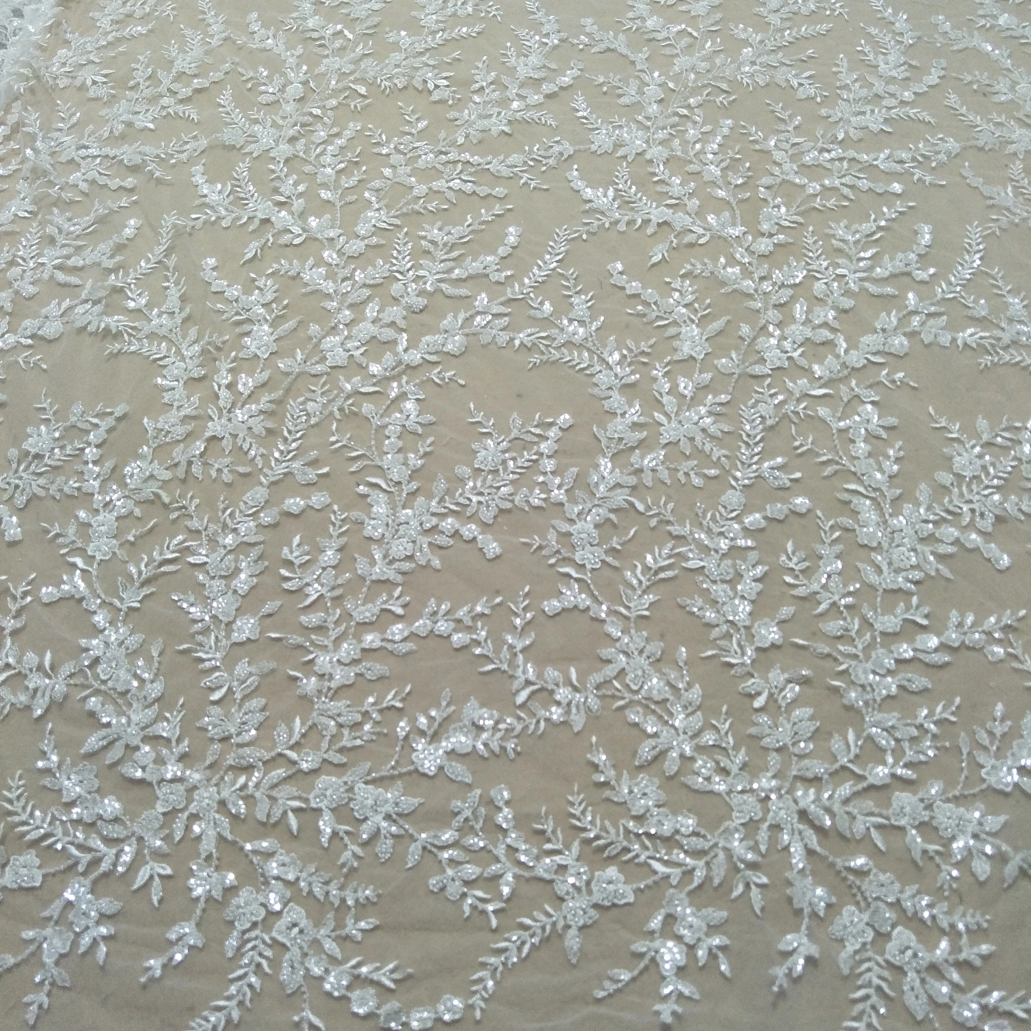 신부 구슬 레이스 패브릭 웨딩 드레스 드레스 레이스 패브릭 비즈와 장식 조각 레이스 패브릭 마당으로 판매