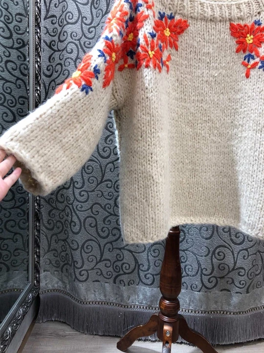 Early autumn new women's wide neck embroidery jacquard weave color matching decoration loose sweater knitwear 1012