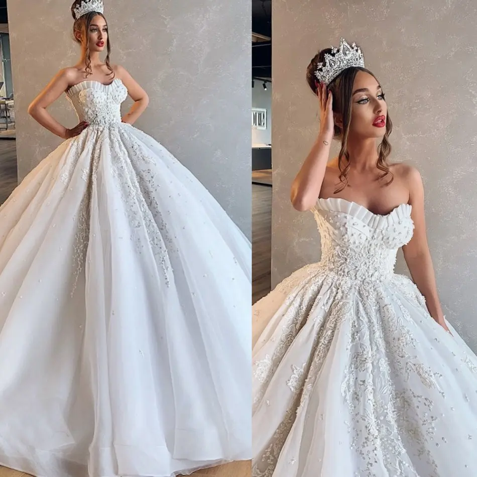 

2020 Elegant Strapless Wedding Dresses Beaded Ball Gown Train Ruffles Lace Appliques Vestido De Noiva Custom Made Bridal Dress